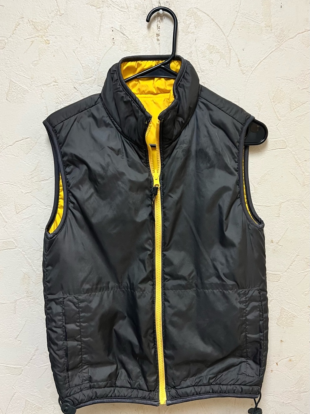 Vintage Tommy Hilfiger grey and yellow reversible puffer vest Sz Small